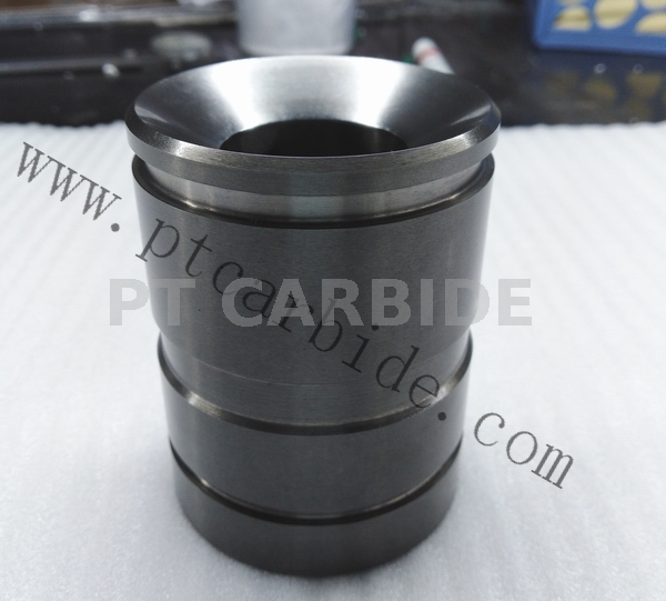 В вольфрамею карбид в рукав с размером 1.25 "-1,60 "